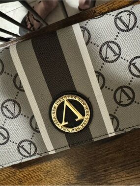 Vera New York Gray Logo Stripe Wallet
